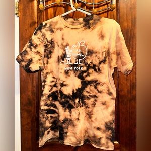 Paulina Ho New York Pals Hand Dyed Limited T-Shirt in Brown and Black Dyed.